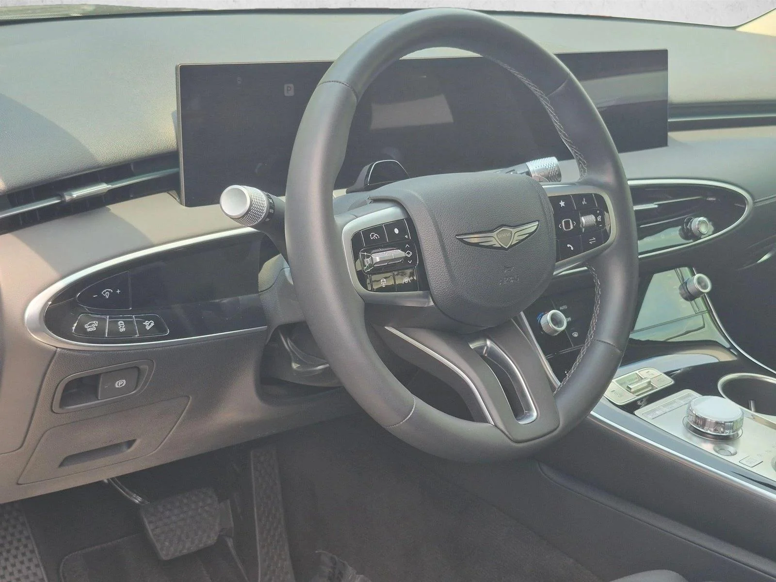 2026 GENESIS GV70 Standard - Photo 10