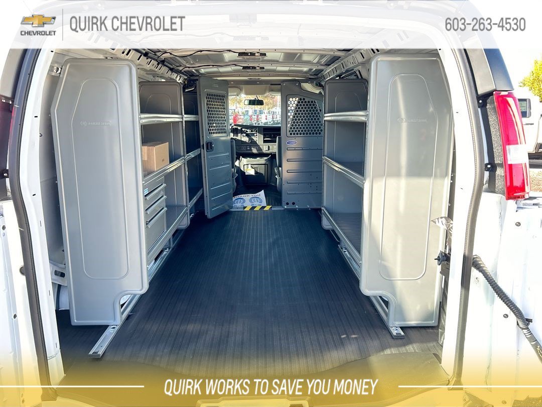 2025 Chevrolet Express Cargo Work Van - Photo 16