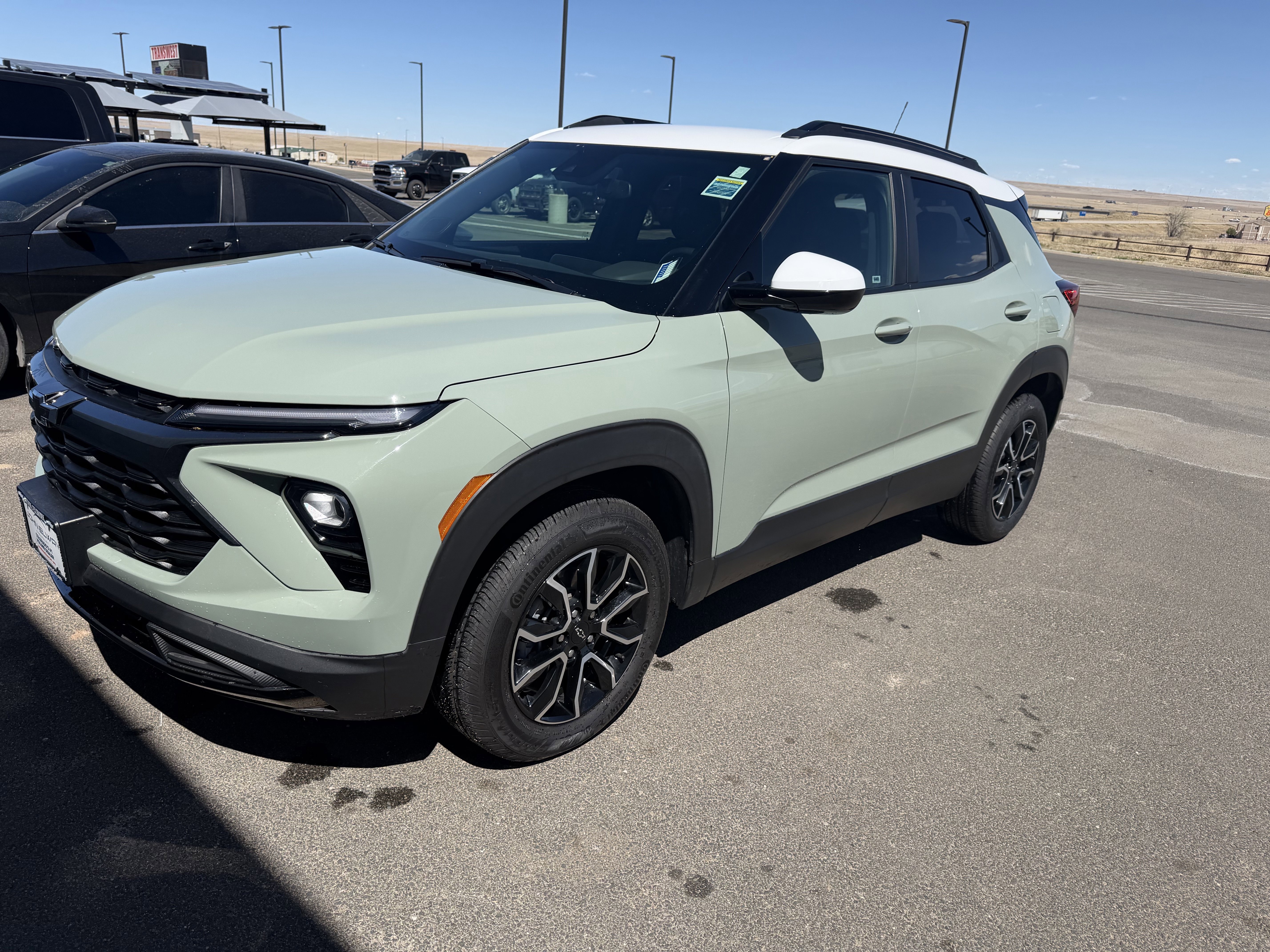 Used 2024 Green Chevrolet ACTIV image 4