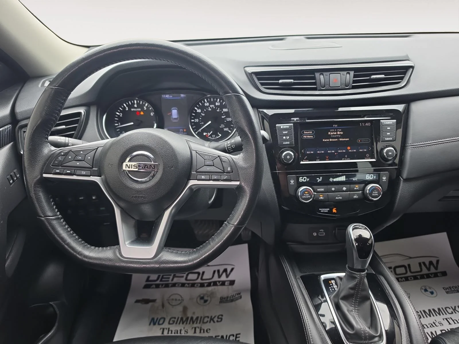 Used 2018 Caspian Blue Nissan SL image 13