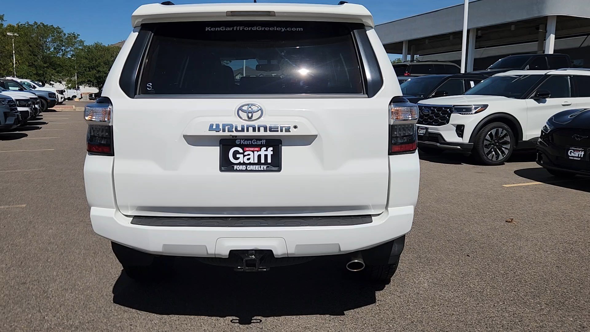 Used 2019 Super White Toyota SR5 image 39