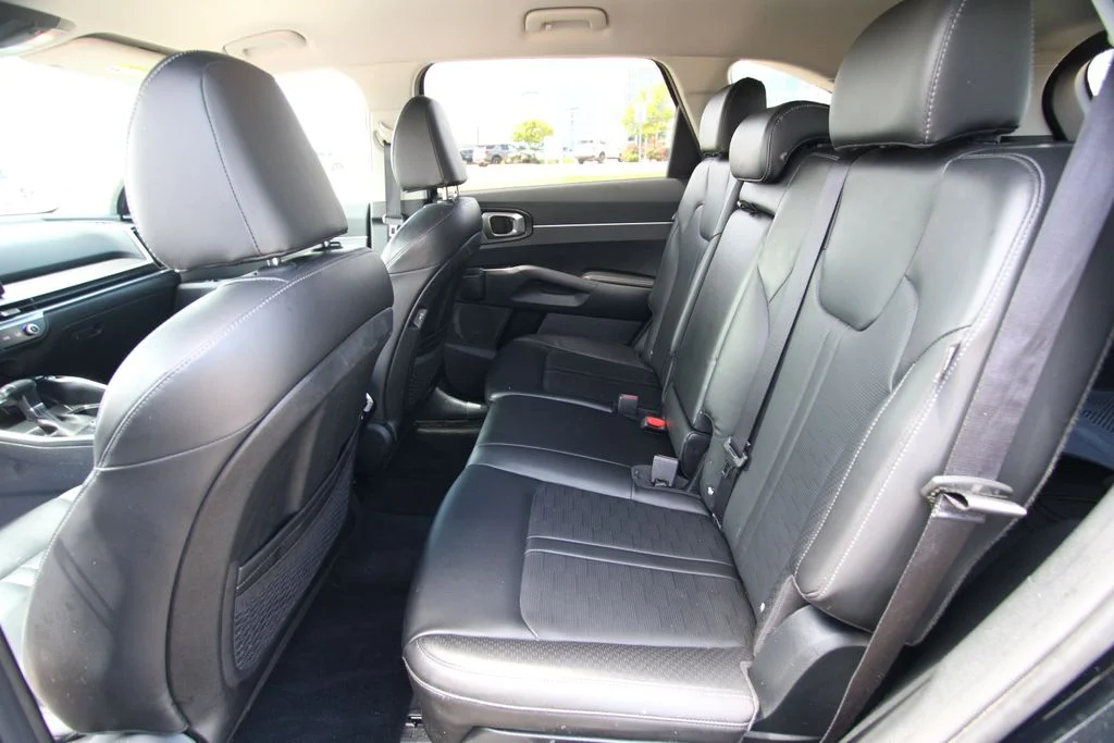 Used 2024 Black Kia S image 7