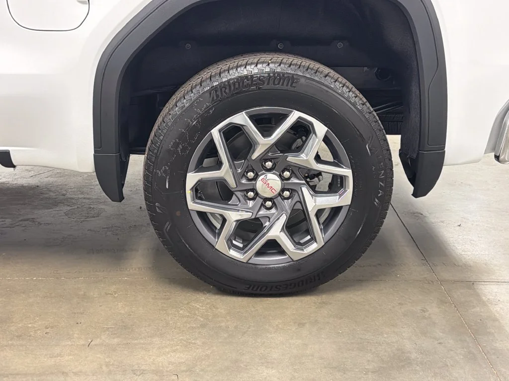 2026 GMC Sierra 1500 SLT - Photo 14