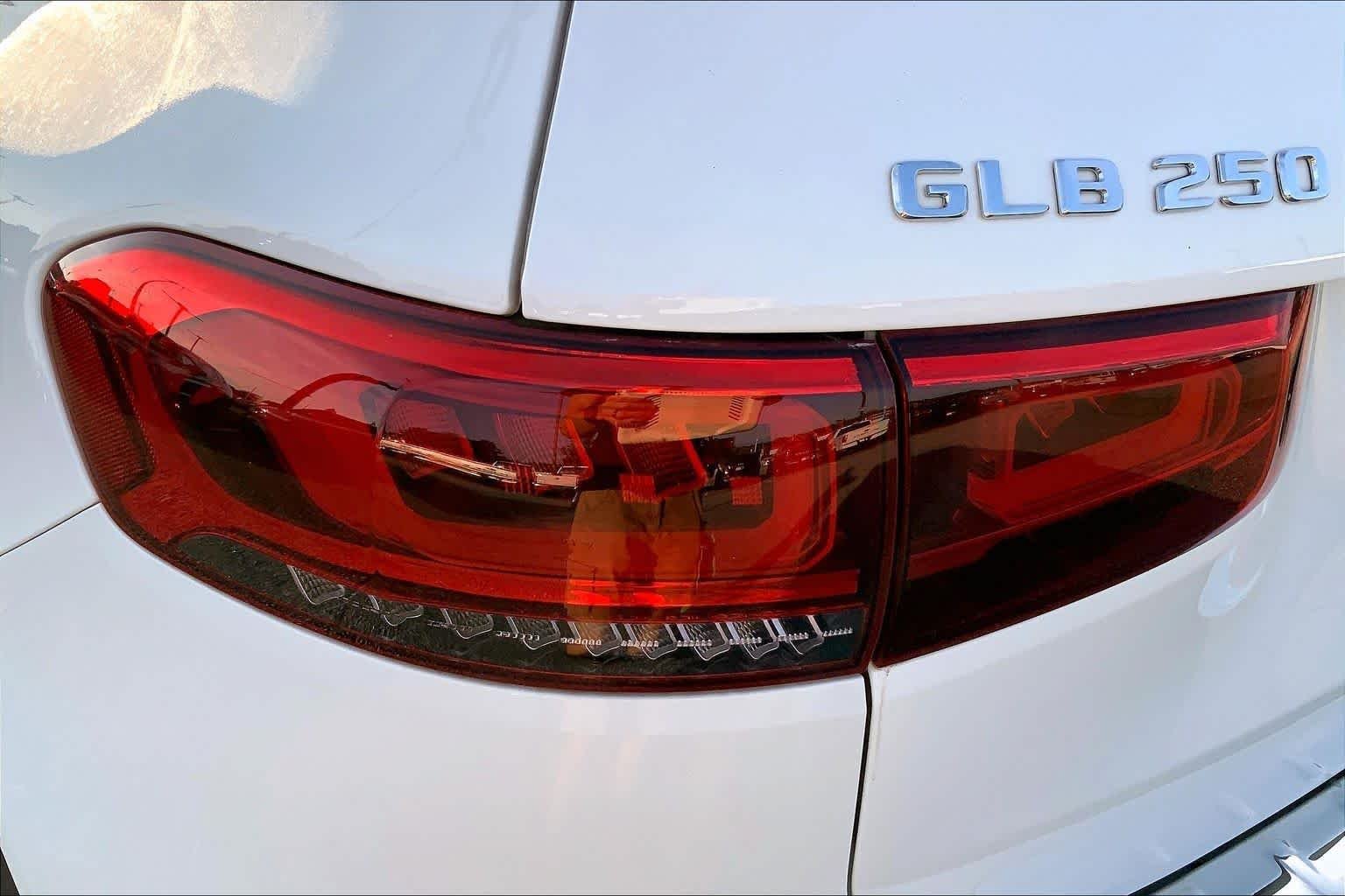 Certified Used 2023 Polar White Mercedes-Benz GLB 250 image 27