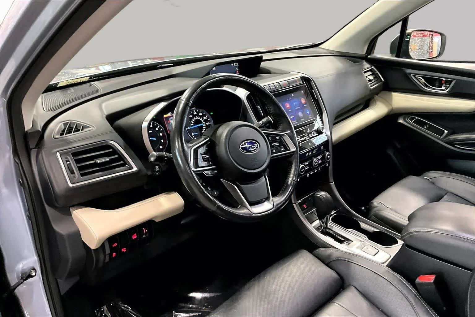 Used 2019 Ice Silver Metallic Subaru Limited image 16
