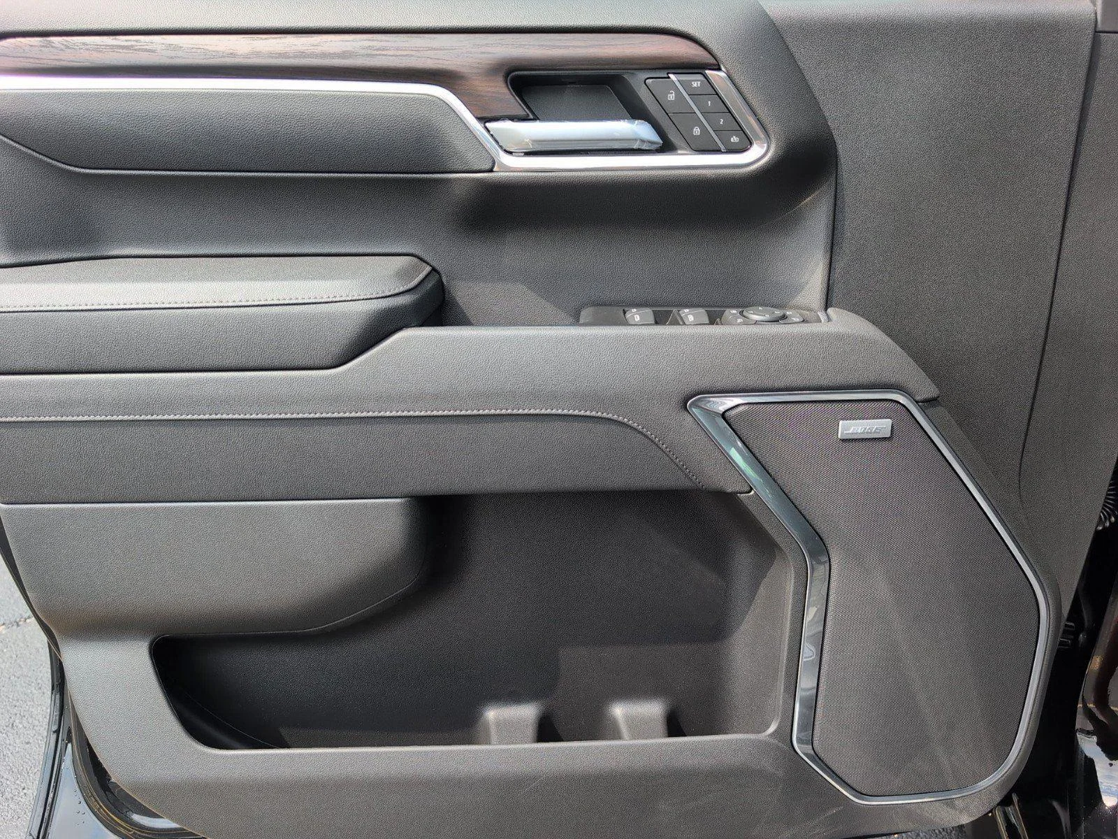 New 2026 Onyx Black GMC SLT image 20