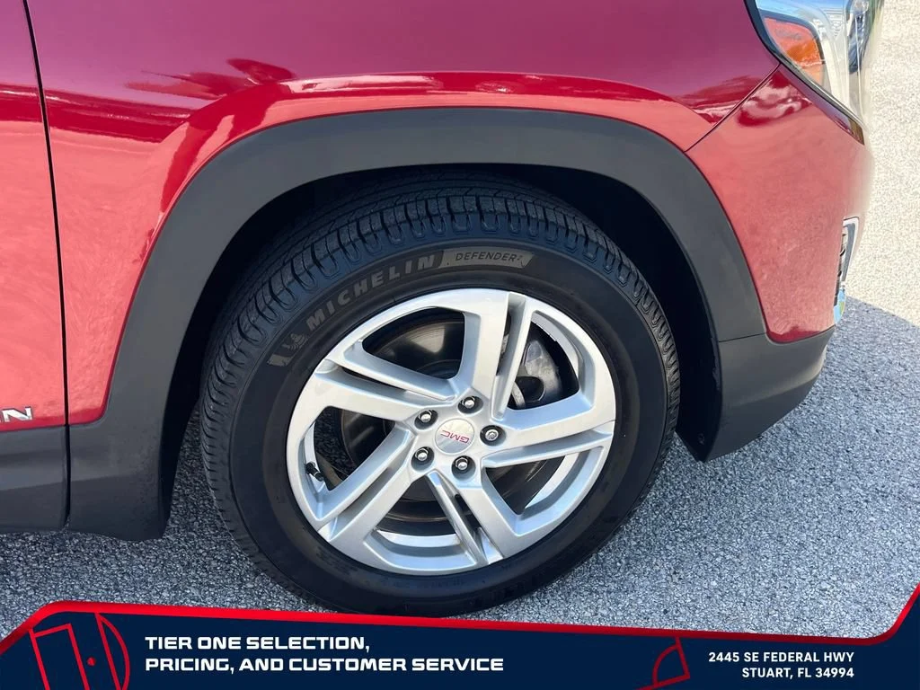 Used 2018 RED QUARTZ TINTCOAT GMC SLE image 21