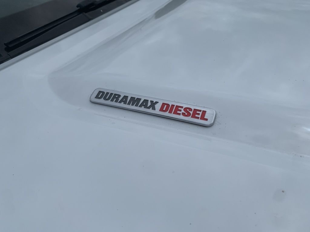 Used 2018 Summit White GMC Denali image 7