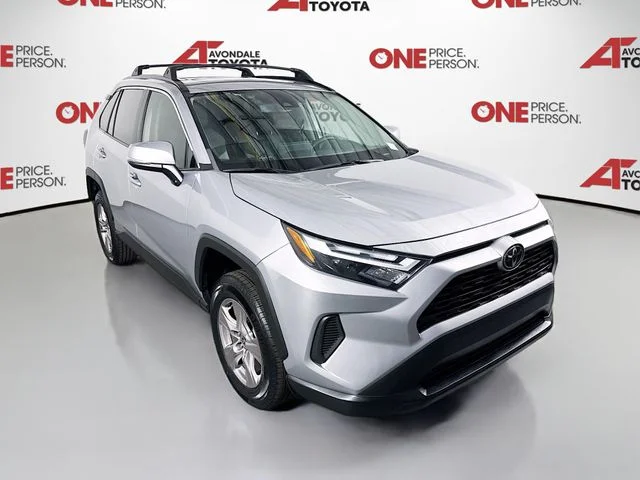 2022 Toyota RAV4 XLE FWD's photo