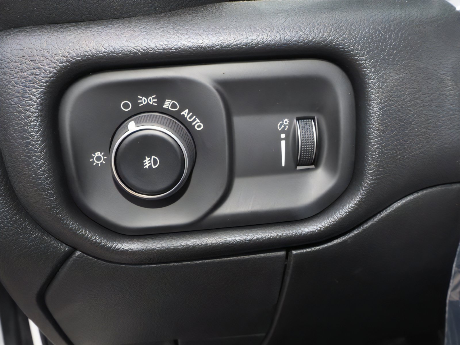 2025 RAM 3500 Chassis Tradesman - Photo 18