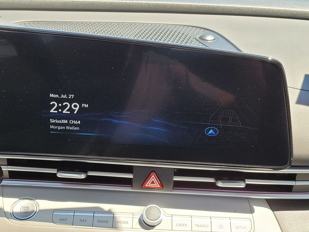 Used 2025 Black Hyundai Limited image 18