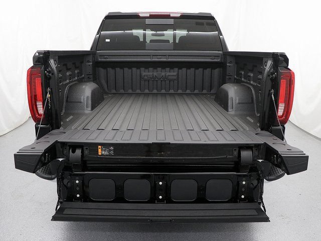 2026 GMC Sierra 1500 SLT - Photo 8