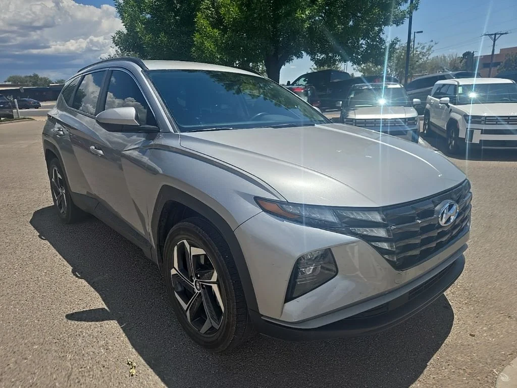 Used 2024 Silver Hyundai SEL image 2