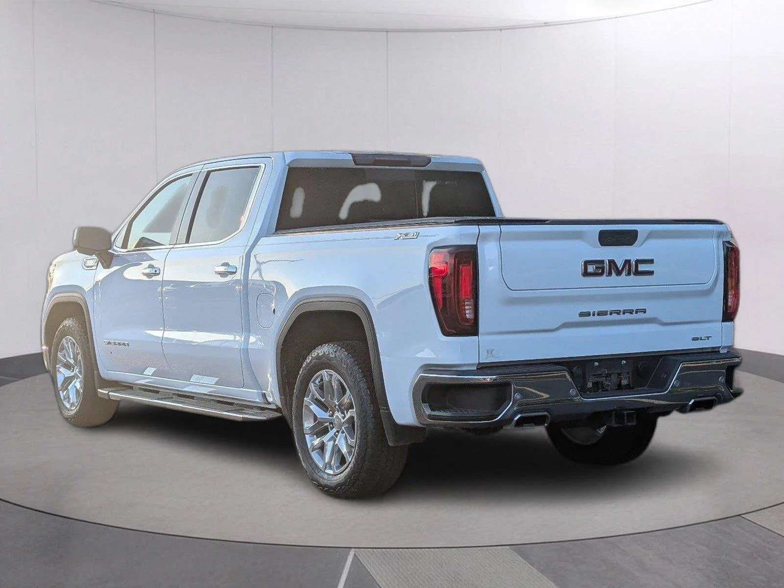 Used 2021 SUMMIT WHITE GMC SLT image 3