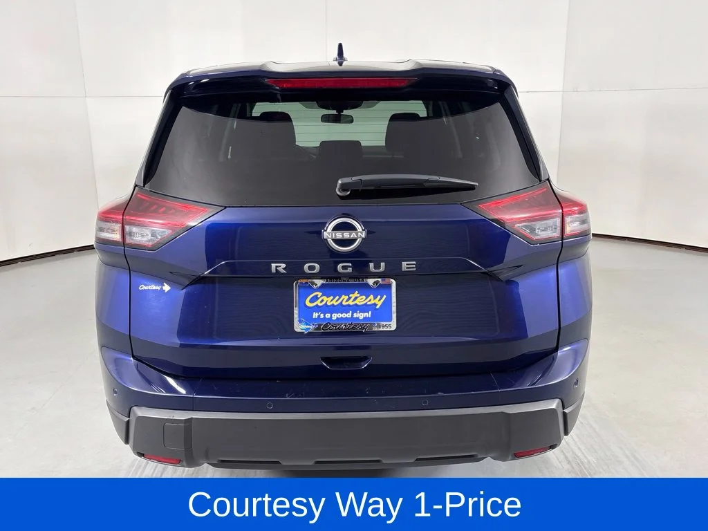 Used 2025 Blue Nissan SV image 9