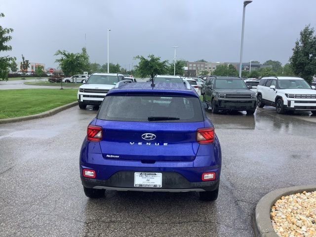 Certified Used 2025 Intense Blue Hyundai SEL image 4