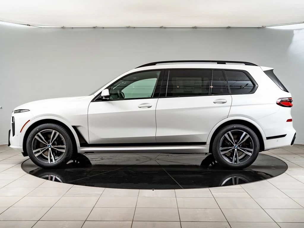 New 2027 Mineral White Metallic BMW xDrive40i image 5