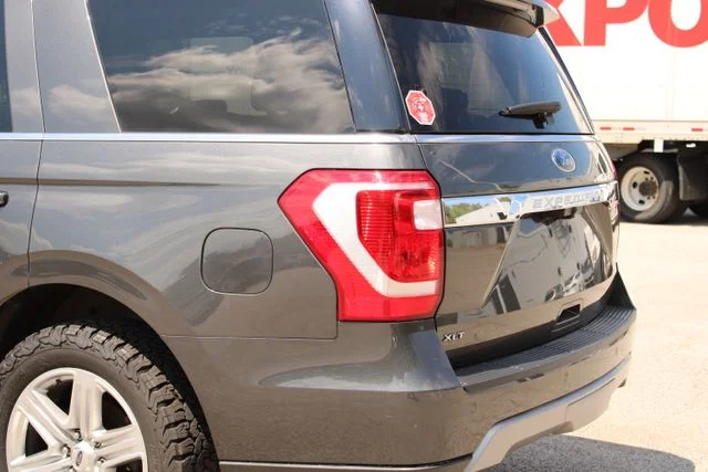 Used 2018 Gray Ford XLT image 6