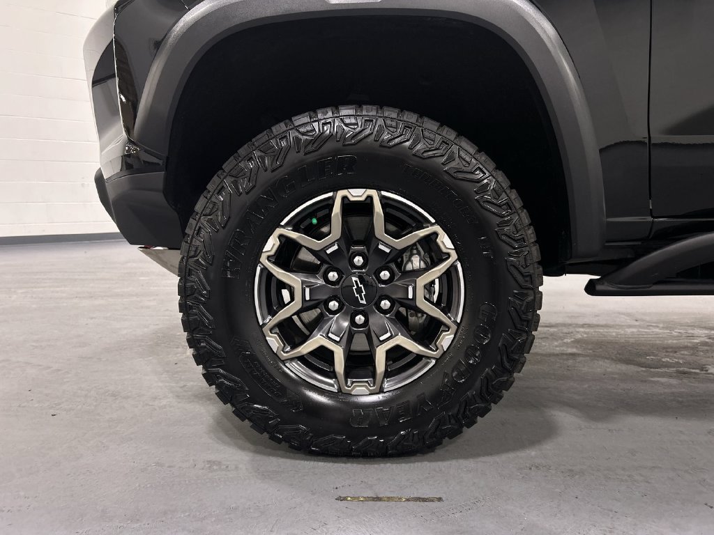 2026 Chevrolet Colorado ZR2 - Photo 19