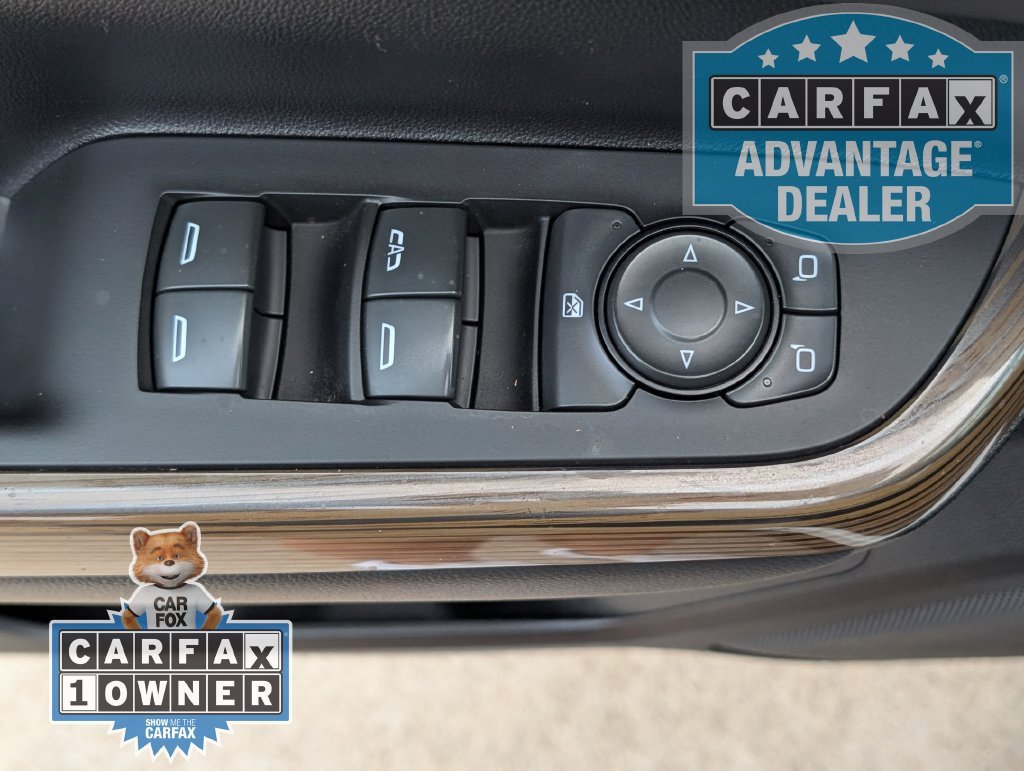 Used 2023 SUMMIT WHITE GMC SLE image 16