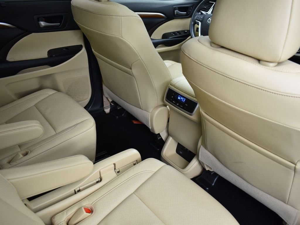 2018 TOYOTA HIGHLANDER - Image 32