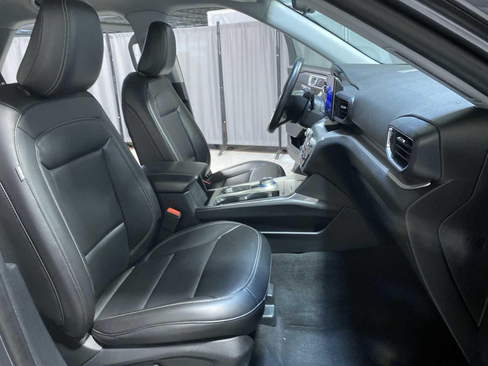 Used 2022 Carbonized Gray Metallic Ford XLT image 14