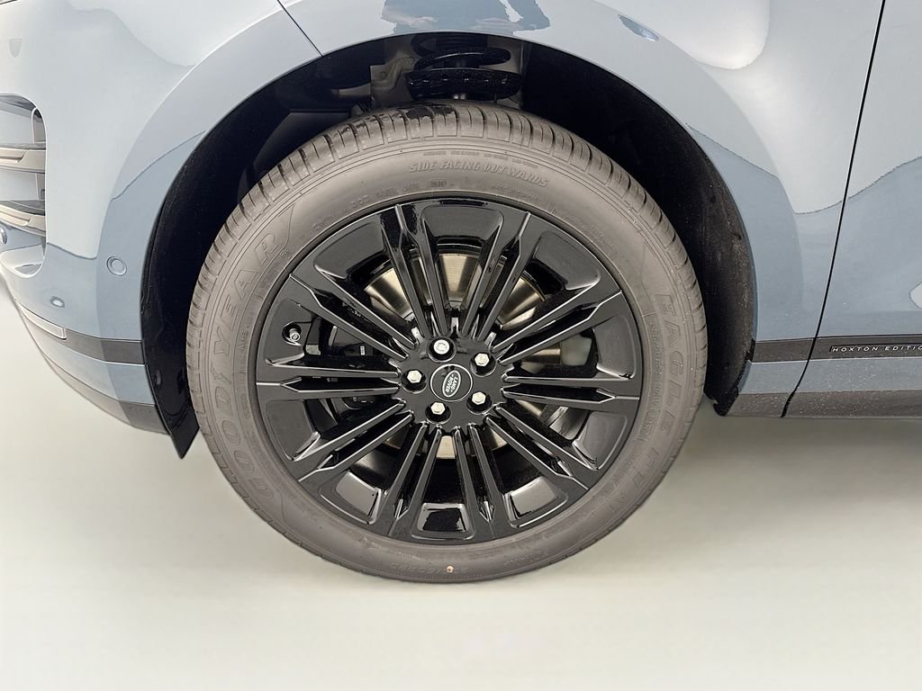 New 2026 Tribeca Blue Land Rover Hoxton Edition image 31