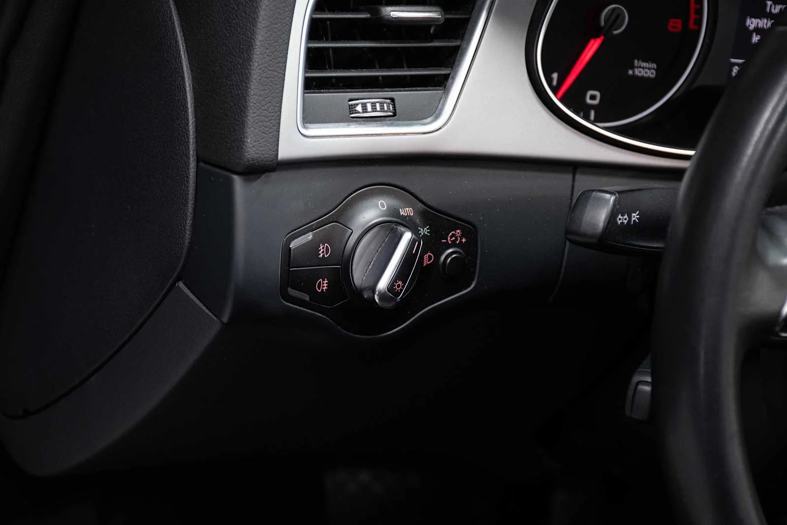 Used 2014 Monsoon Gray Metallic Audi Premium image 16
