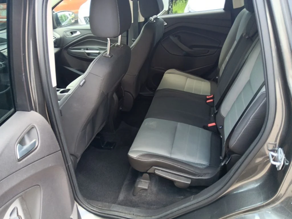 Used 2016 Magnetic Ford SE image 27