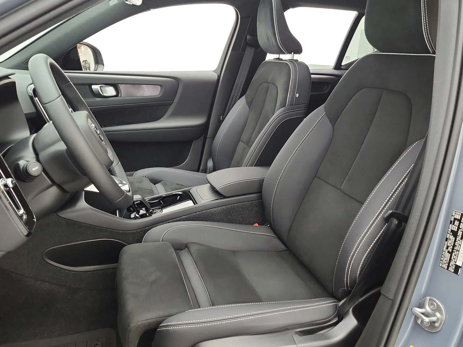 Used 2023 Thunder Grey Metallic Volvo Twin eAWD Plus image 13