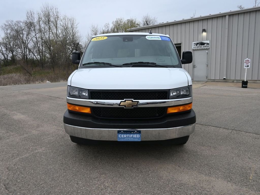 Used 2025 White Chevrolet LT image 5
