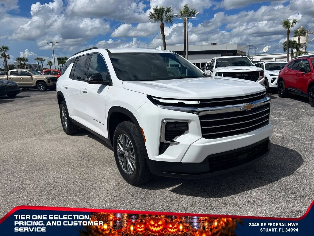 Used 2026 Summit White Chevrolet LT image 3