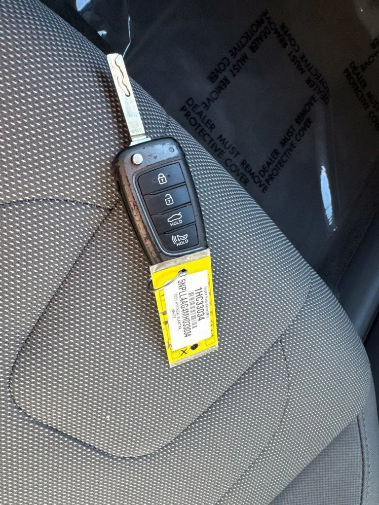 Used 2021 Gray Hyundai SE image 30
