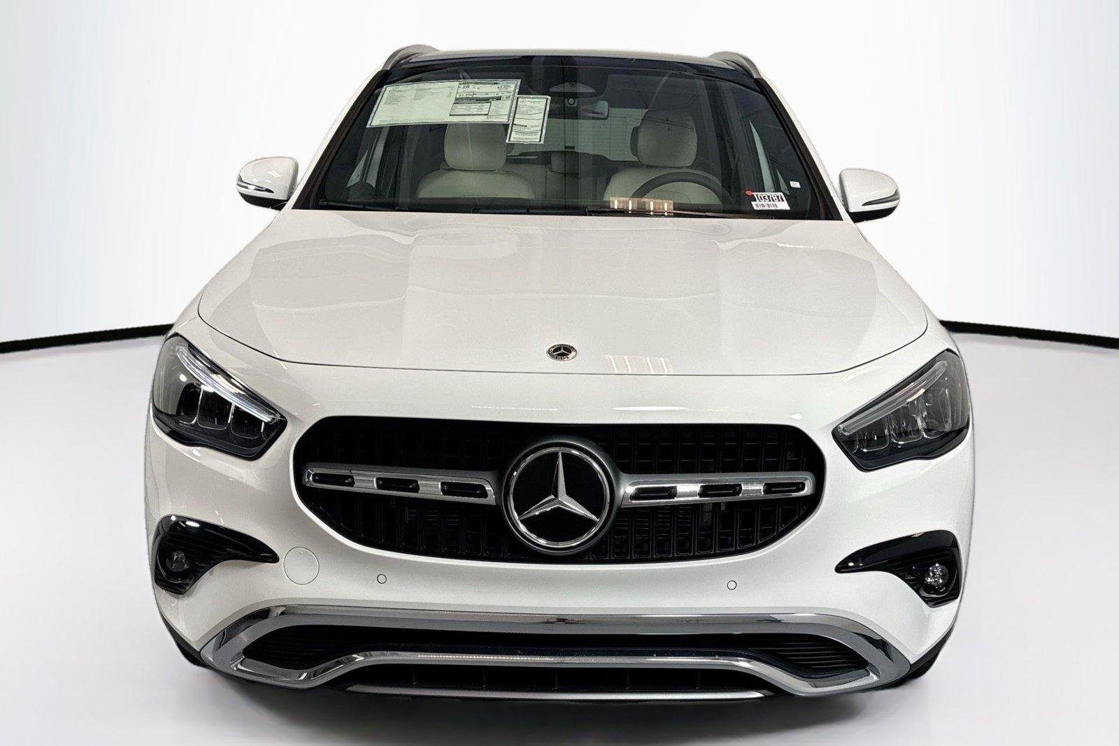 New 2026 Polar White Mercedes-Benz GLA 250 image 2