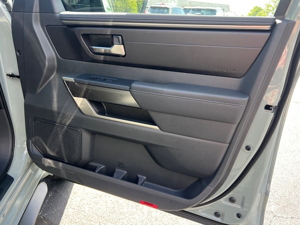 2025 Toyota Tundra SR5 - Photo 14
