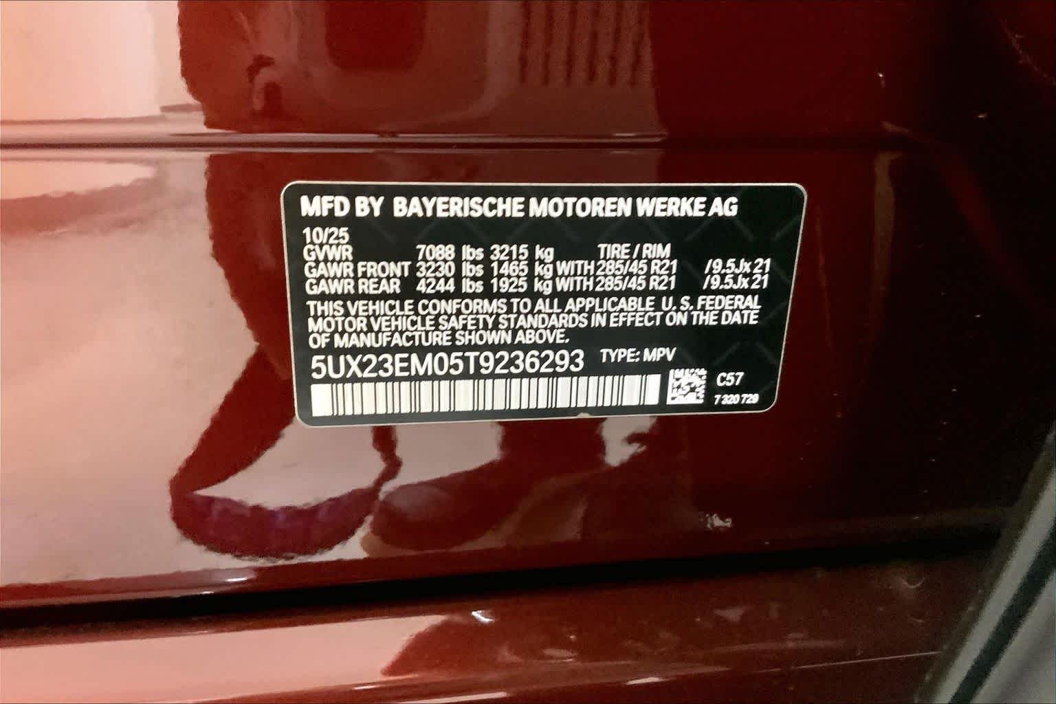 Used 2026 Aventurin Red Metallic BMW xDrive40i image 21