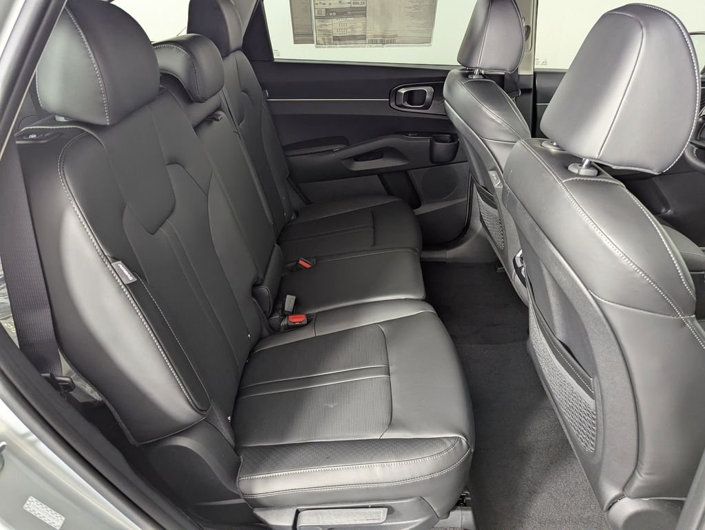 2026 Kia Sorento S - Photo 32
