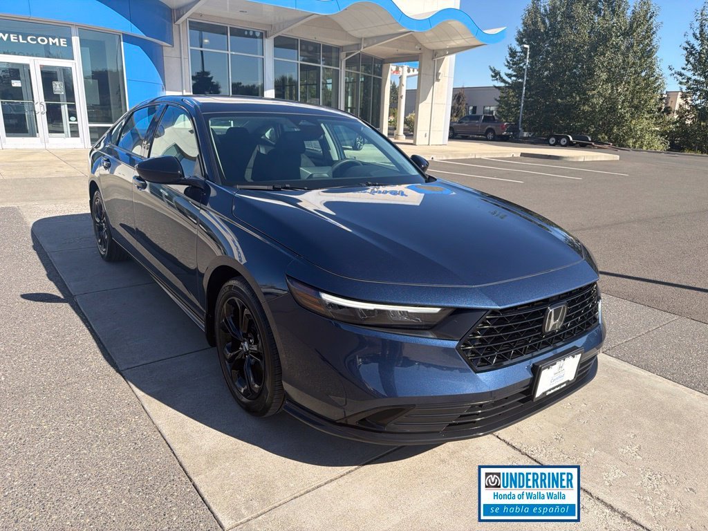 Certified Used 2025  Honda SE image 1