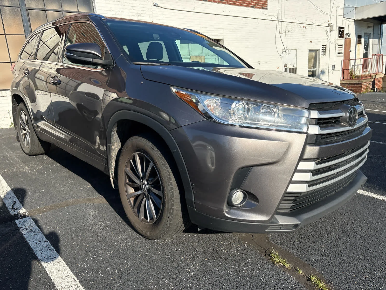 Used 2018 Predawn Gray Mica Toyota SE image 11