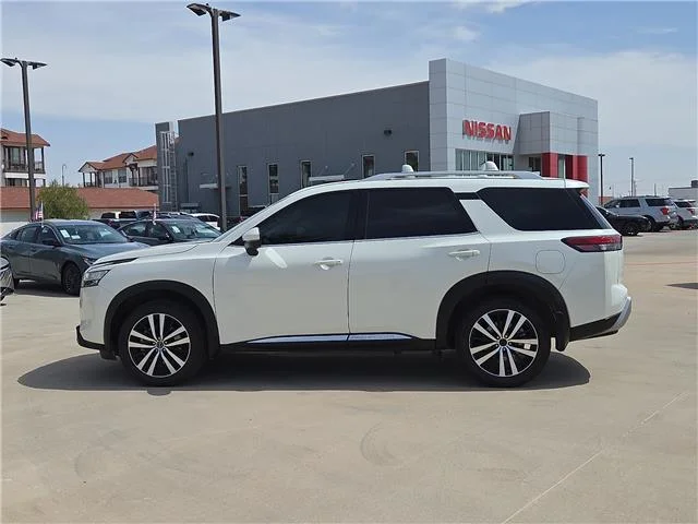 Used 2024 Pearl White Tricoat Nissan Platinum (A9) Front-Wheel Drive image 2