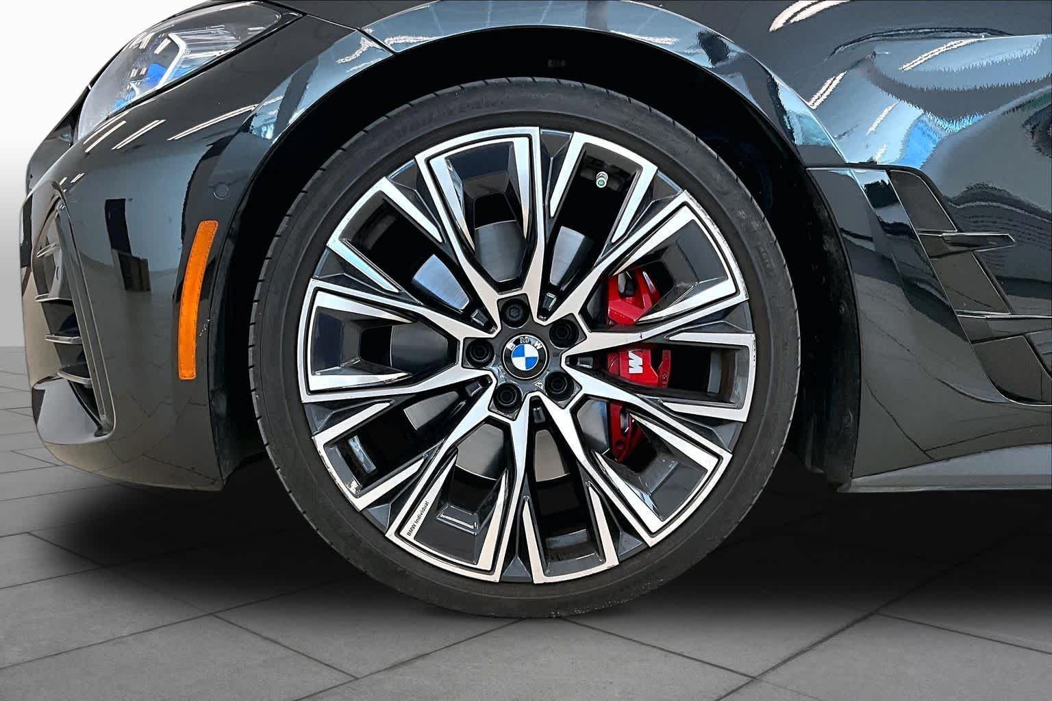 Used 2024 Black Sapphire Metallic BMW M440i image 10