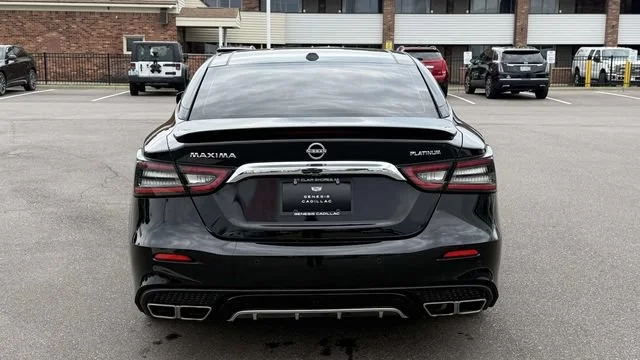 Used 2023 Black Nissan Platinum image 37