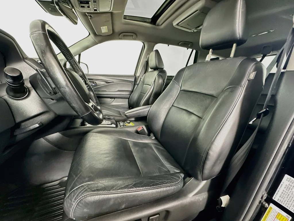 Used 2021 Crystal Black Pearl Honda Touring image 22