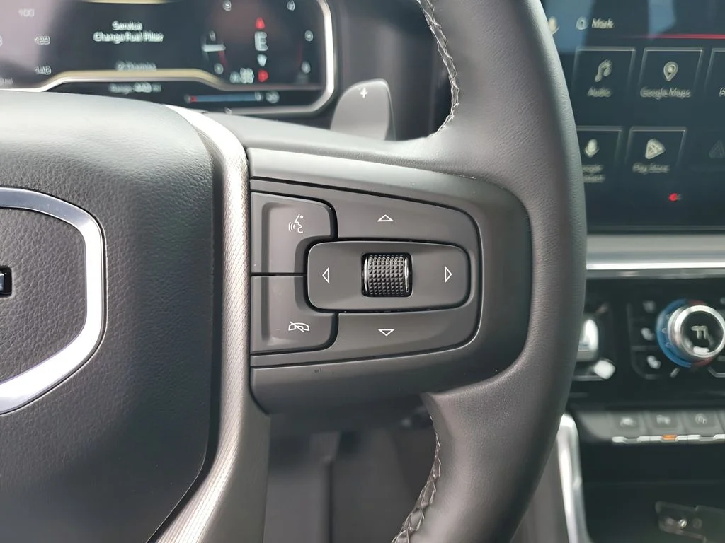 Used 2024  GMC Denali image 35