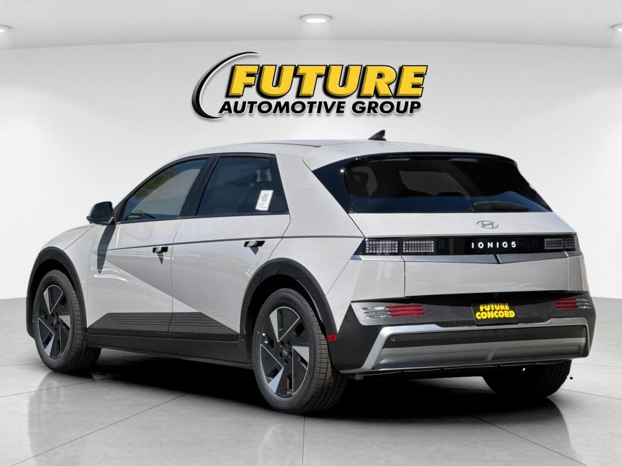New 2026 Gray Hyundai SEL image 5