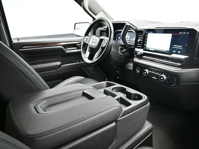 2024 GMC Sierra 1500 SLT - Photo 19