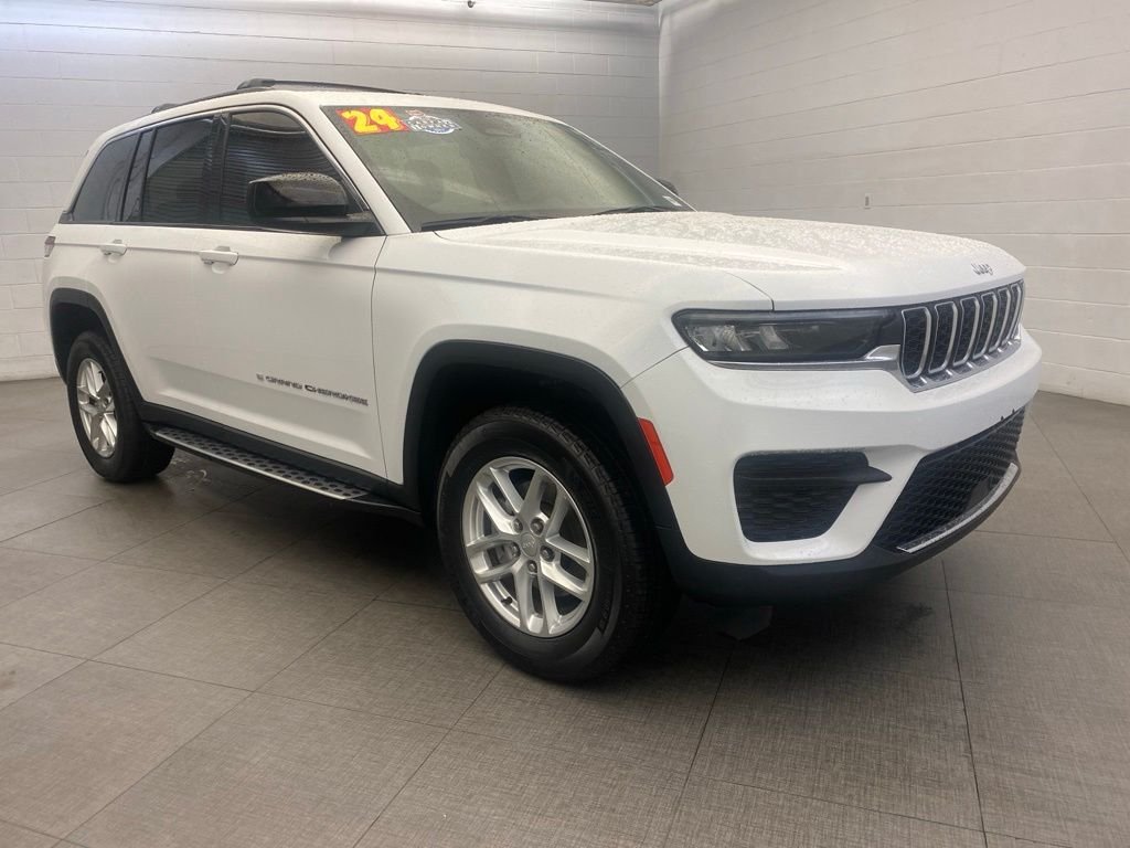 Certified Used 2024 White Jeep Laredo image 5