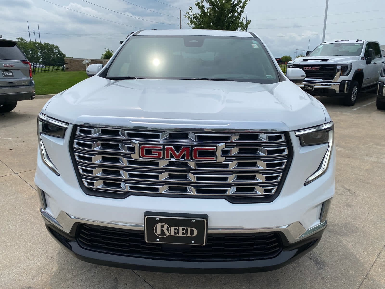 Used 2025 GMC Acadia Denali with VIN 1GKENRRS0SJ294520 for sale in Kansas City