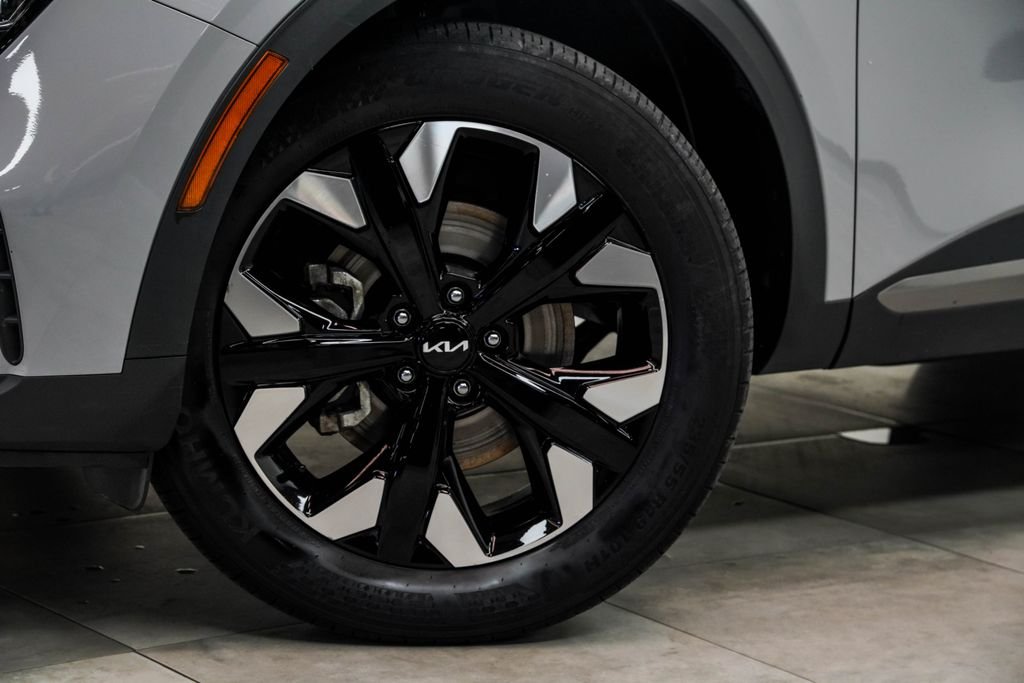 Used 2024 Gray Kia X-Line image 3
