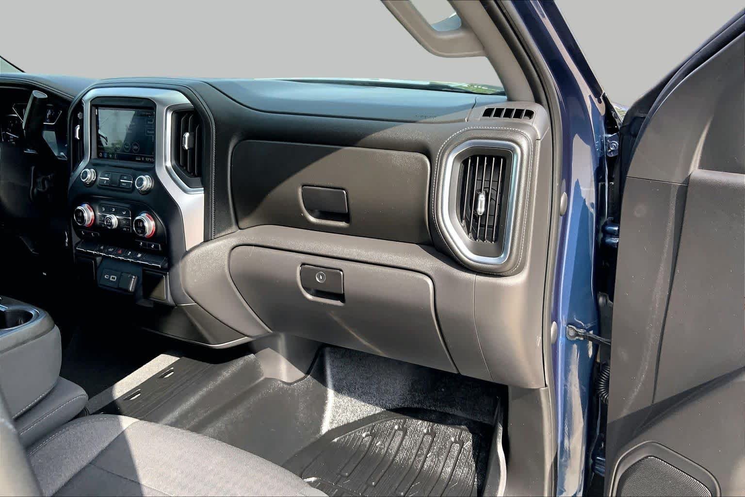 Used 2021 Pacific Blue Metallic GMC Elevation image 18